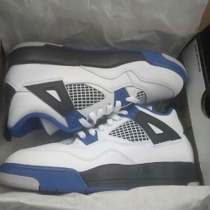 Jordan 4
